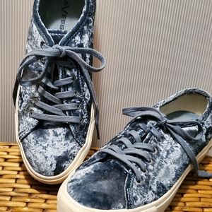 Shoes by SeaVees sz. 9.5